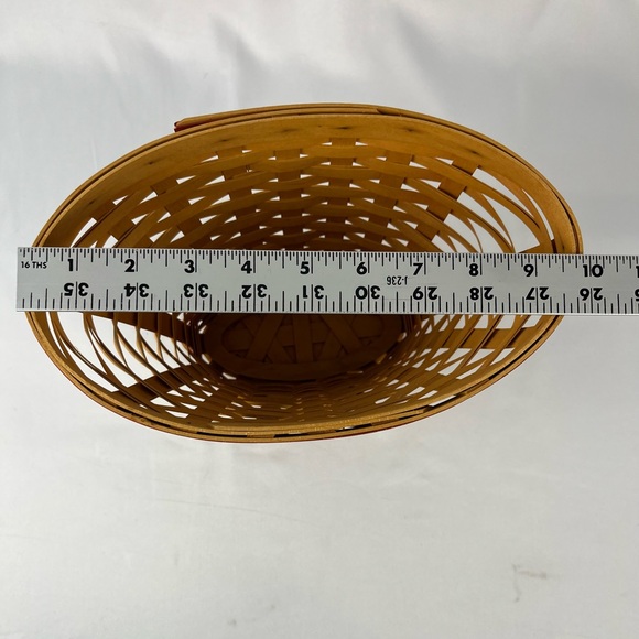 Longaberger Geranium Basket 2002 May Series Maple mid-tone wood with red accents - Picture 7 of 13